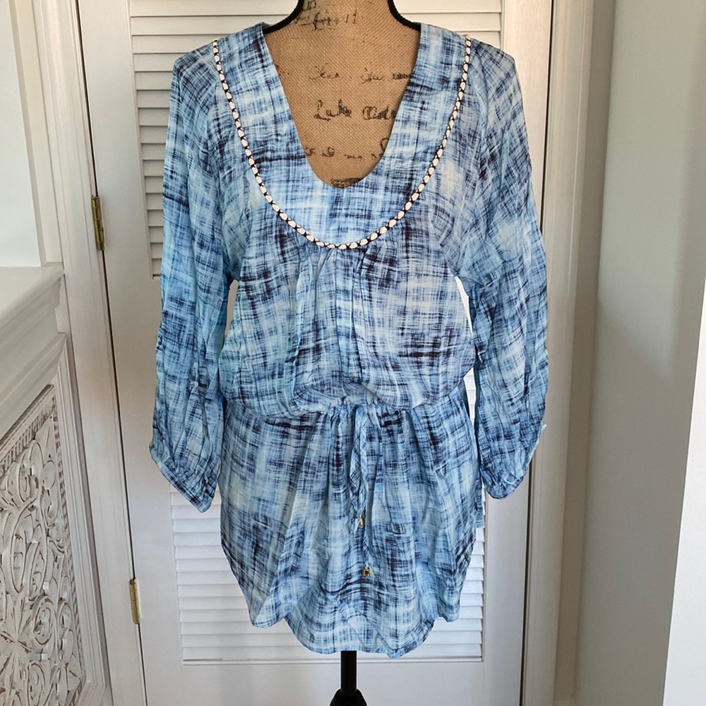 VIX Top. Large. Drawstring Detail. Blue
